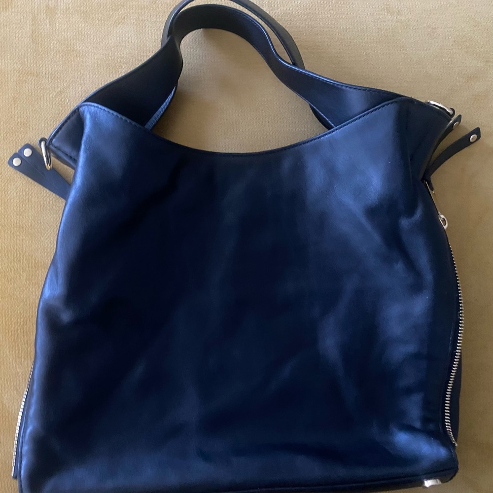 Micheal Kors Hobo bag - Picture 5 of 12